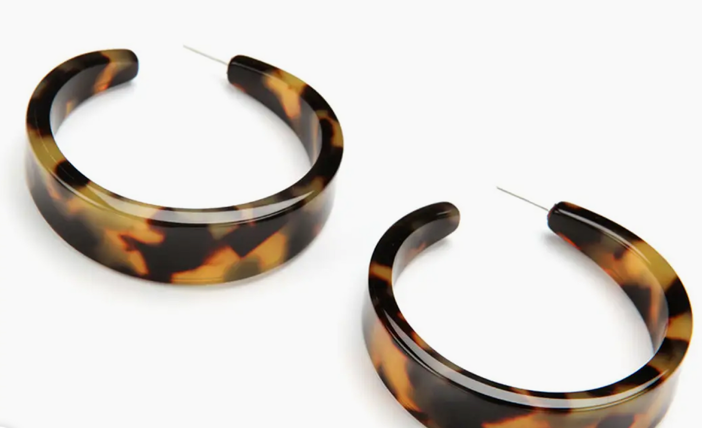 PONO Nicole Hoop Earrings