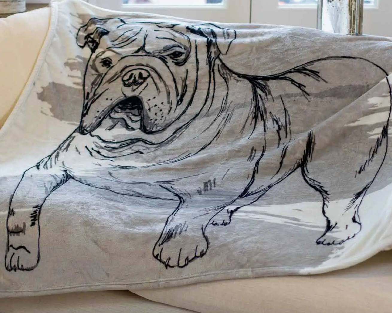 The Royal Standard Bulldog Throw