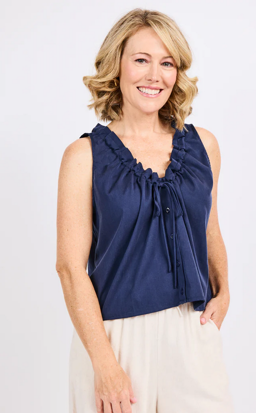 Sadie & Sage Hometown Gathered Top
