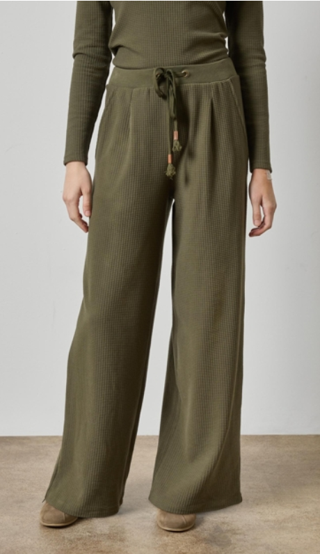 Lilla P Full Length Pleated Pant