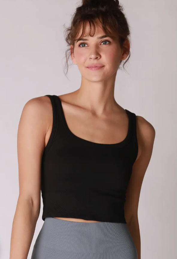 Nikibiki Chevron Ribbed Crop Top